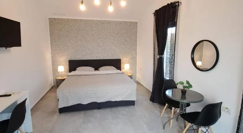 Kevin&Jessica Rooms - Image 1