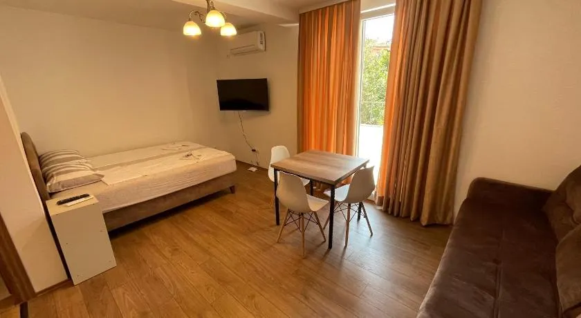 Old Town Apartments - Image 1