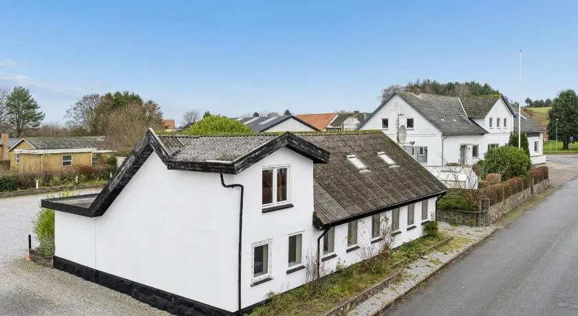 Kværs Palads Hotel - Image 1