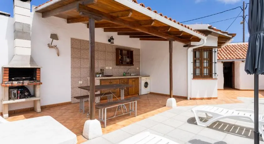Live Arico El Cortijo Casa Rural con Solarium y Terraza - Image 1