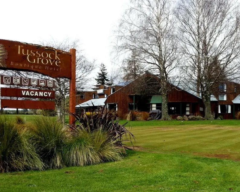 Tussock Grove Boutique Hotel - Image 1