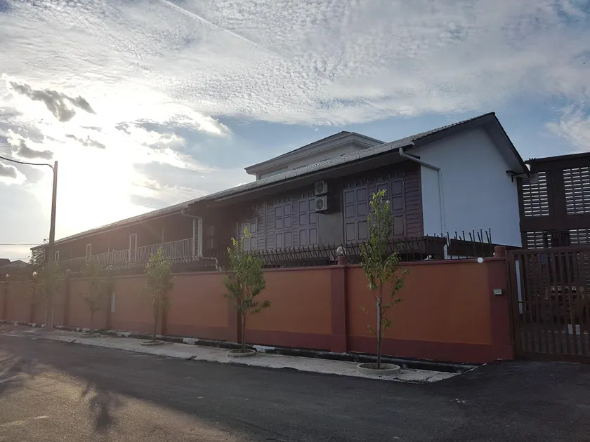 Little Kampung Studio - Image 1