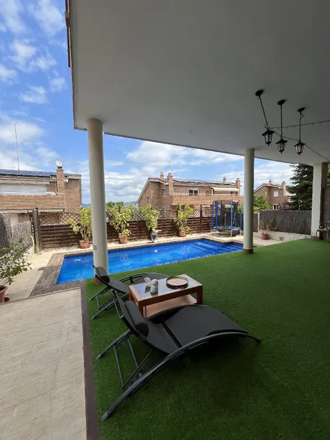 Casa Barcelona Hilltop villa with Pool - Image 1