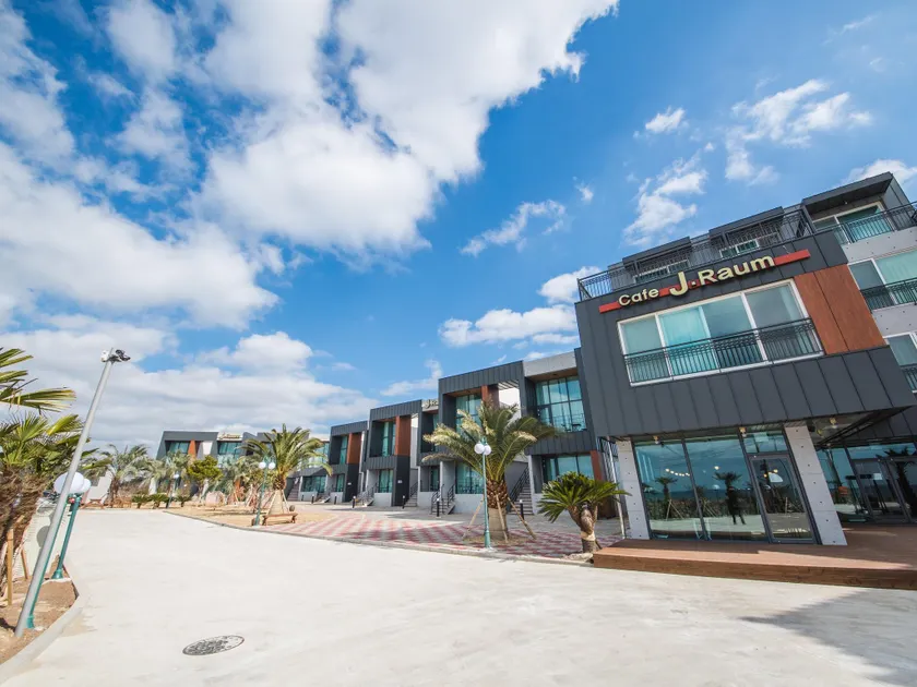J Raum Resort - Image 1