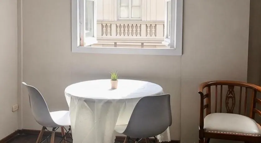 Acogedora habitación con balcón con vista al corazón de la ciudad - Image 1