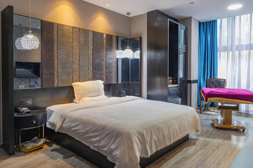 Sanyin Hotel - Image 1