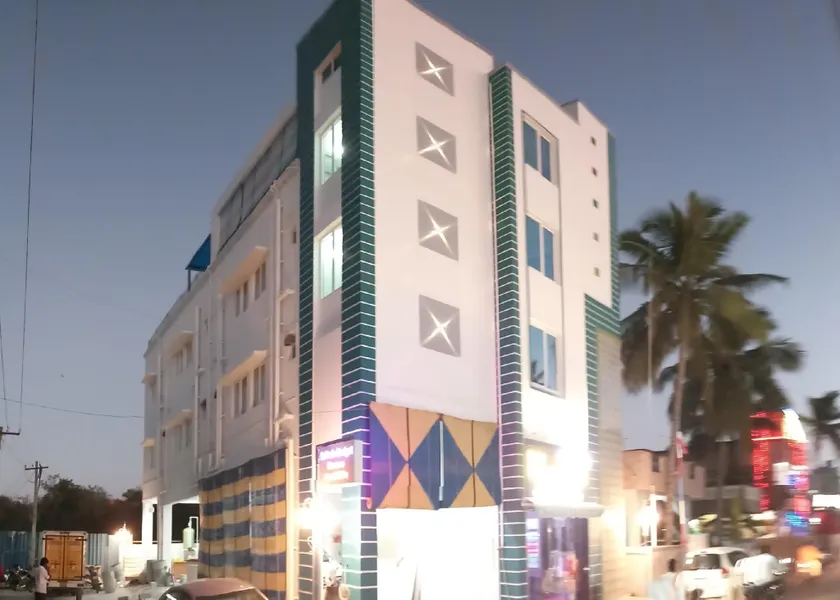 Super Townhouse Chennai Near Airport - Image 1