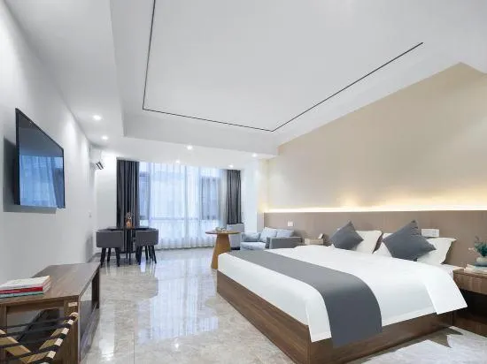 Peace Hotel - Image 1