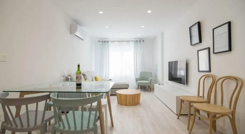 Amplio y moderno apartamento en el centro Granada - Image 1