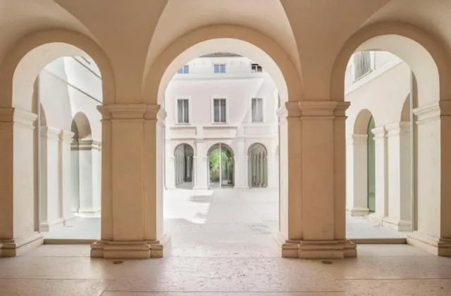 PALAZZO BECCAGUTTI CAVRIANI - Gallery Suite e Frescoes Suite - Image 1