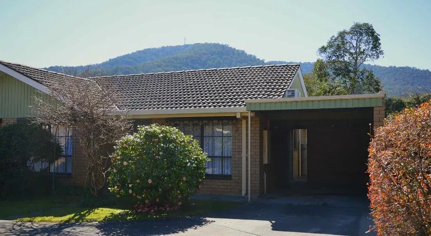 4/47 Delany Ave, Bright - Image 1