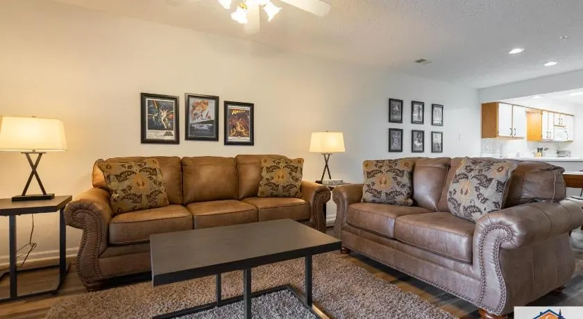 Appartement en copropriété convivial et familial avec jacuzzi, piscine et sauna | Vue lac - Image 1