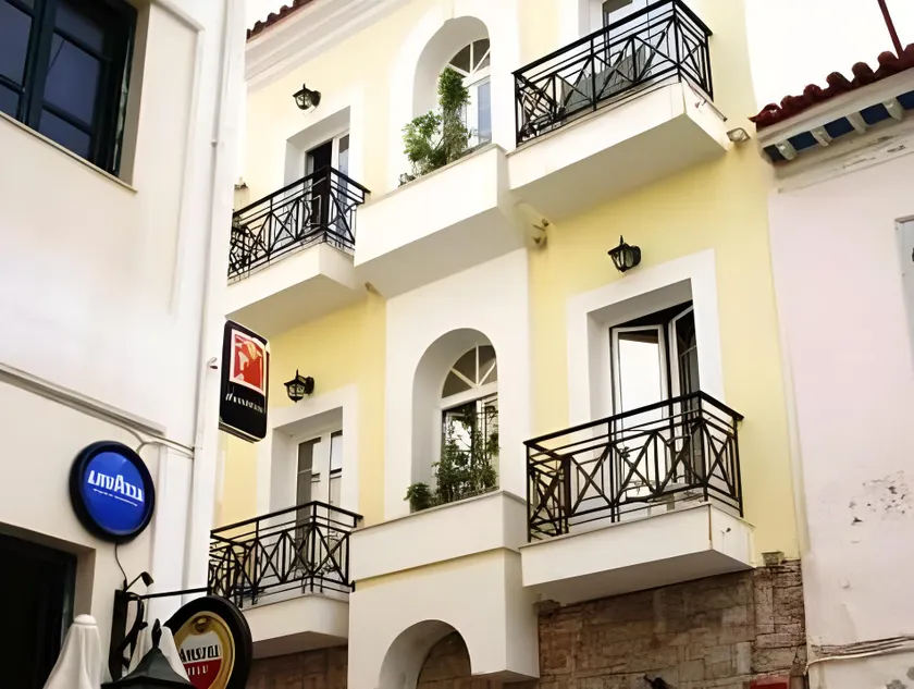 Hotel Diana - in the heart of Koroni - Image 1