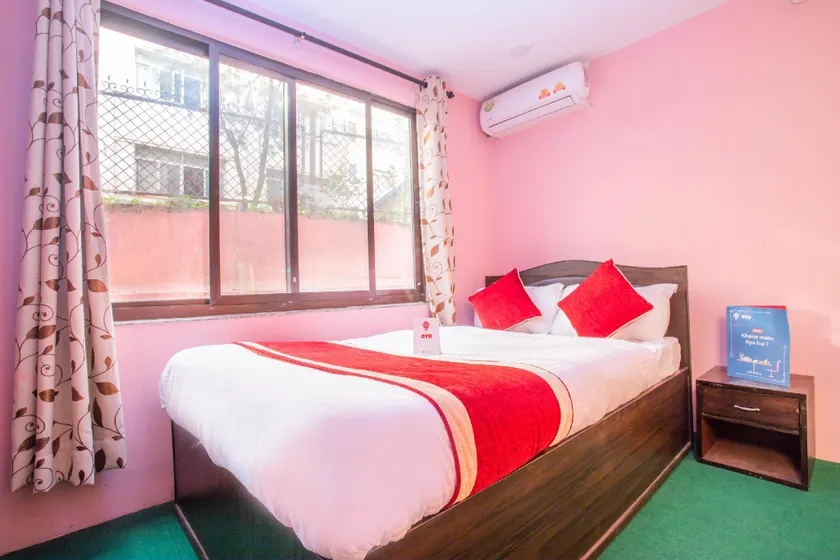 OYO 137 Hotel Pranisha Inn - Image 1