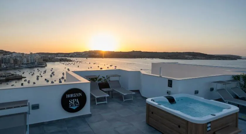 HORIZON SUITES by the Sea - Image 1