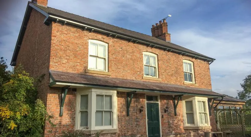 Hollies Farm B&B - Image 1