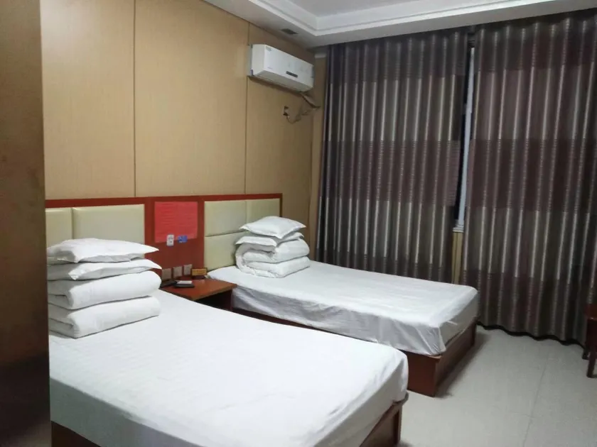 Huihe Hotel - Image 1
