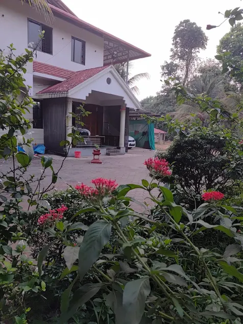Suvarna TOURIST HOME - Image 1
