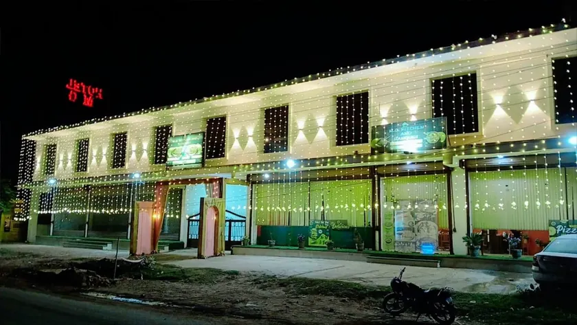 MG Kitchen And Banquet - Image 1