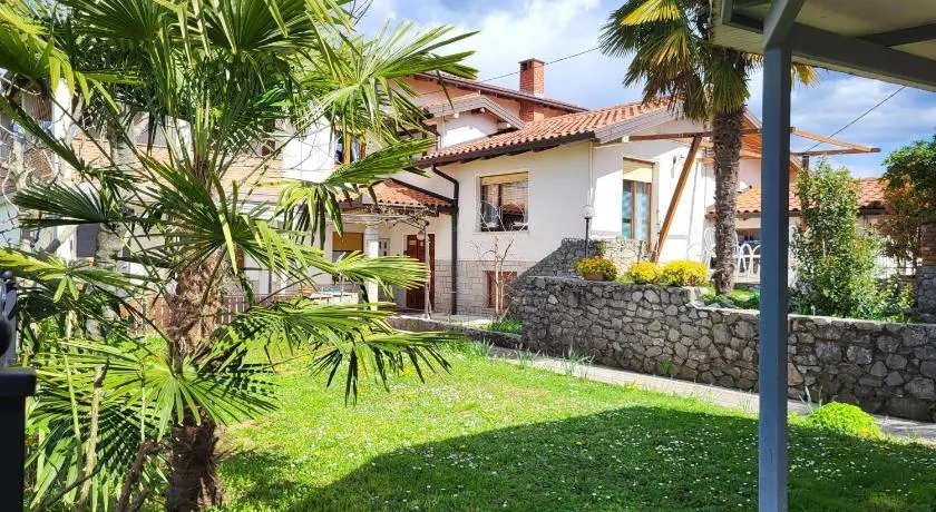 Apartma ob meji - Image 1