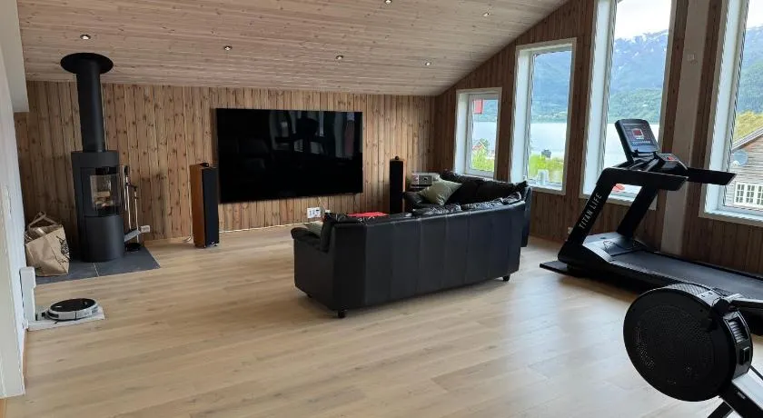 Living in a Nikolai Astrup motif 96m2 - Image 1