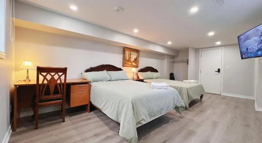 Cozy & Modern Ensuite Basement Rooms - Steps to Subway & Downsview Rogers Stadium - Image 1