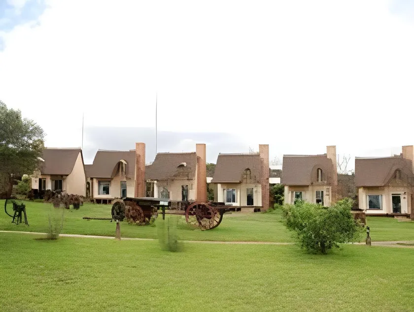 African Hills Safari Lodge & Spa - Image 1
