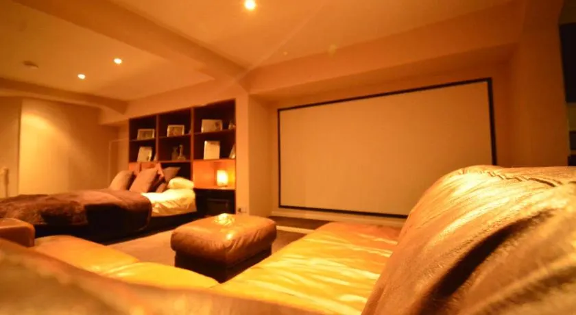 Aparthotel Glovers Court - Image 1