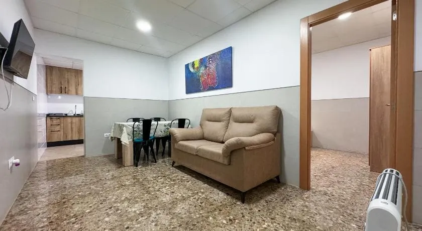 El Piso Bajo - Image 1