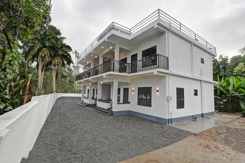 OYO 81382 Greenleaf 2BHK - Image 1