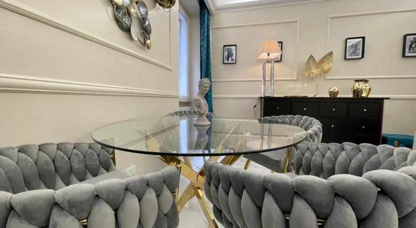 Spanish Steps Glamour & Sauna Luxury apartment **** - Image 1