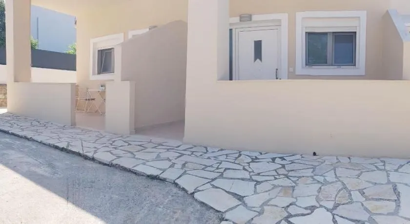 Katy's Luxury Apartments - Image 1