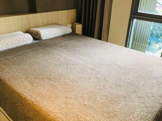 Silom City Center Luxury Apartment - Image 1
