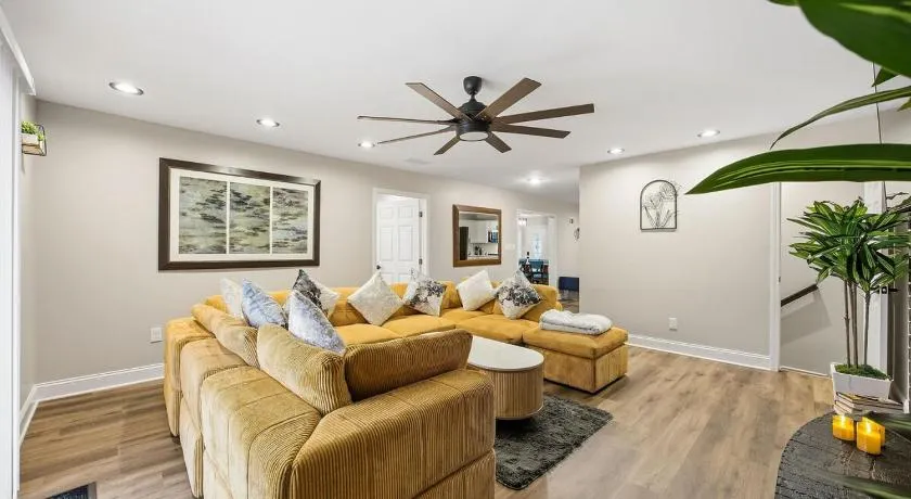 The 6BR Atlanta Retreat House-Poolside Comfort & Playful Vibes sleeps 28 - Image 1