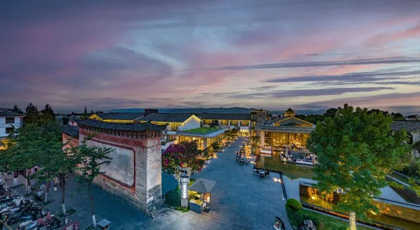 Hong Long Jing Hotel - Image 1
