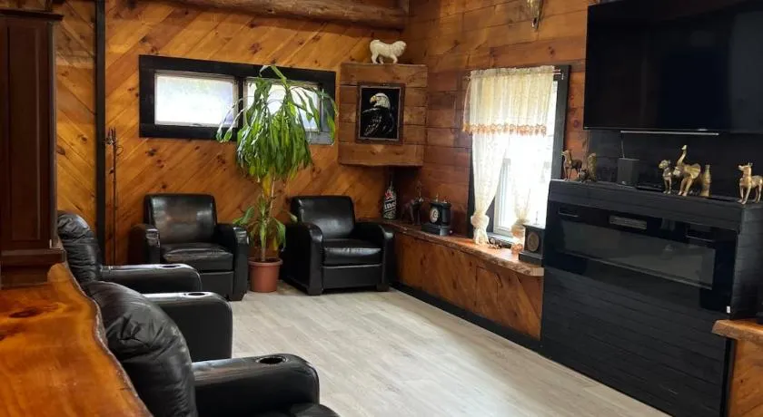 Beautiful cabin surrounded by nature - Image 1