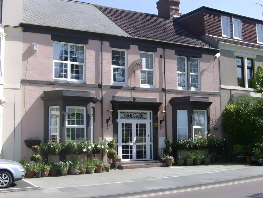 Park Lodge Guest House - Image 1