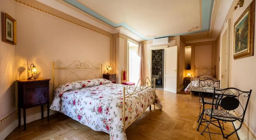 Francy House - Image 1