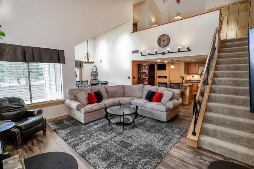 Seven Springs 2 BR Premium Condo, Walk to Slopes condo - Image 1