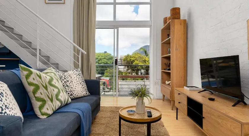 Harbour Terrace Luxury Apartments - Image 1