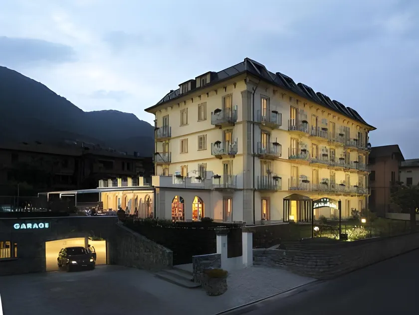 Hotel Lario - Image 1