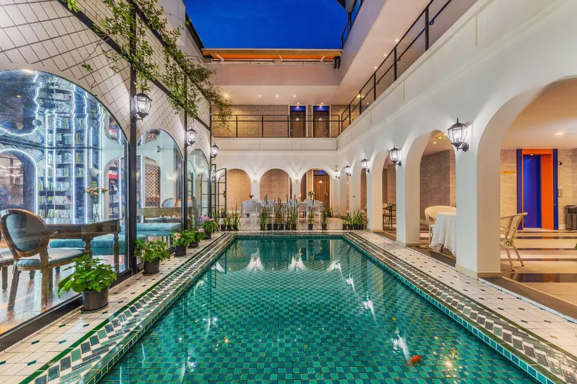 Liwaili Hotel Shanghai (International Tourist Resort) - Image 1