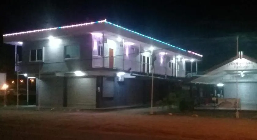 Rumanija's Airport Rooms - Image 1