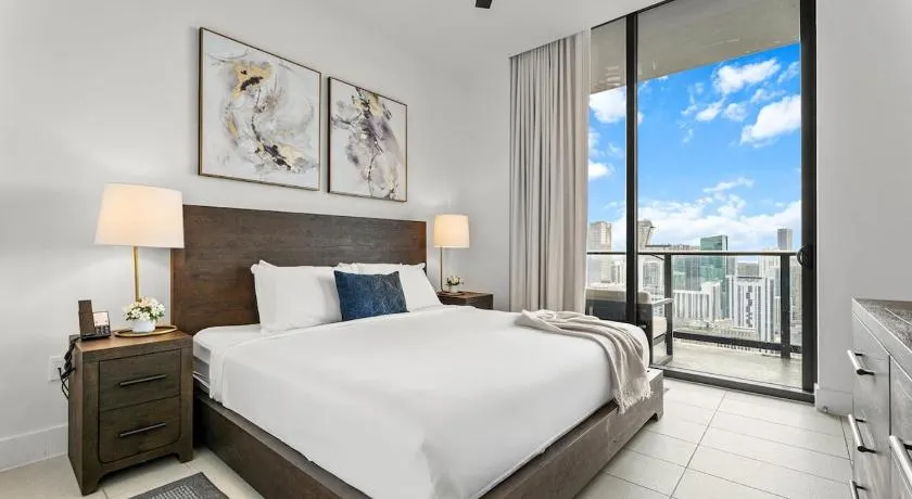 5108Great Penthouse, Bay view, in the heart of MIAMI - Image 1