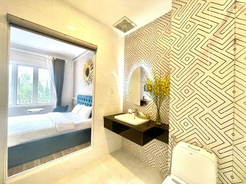 Phuong Vy Luxury Hotel - Image 1