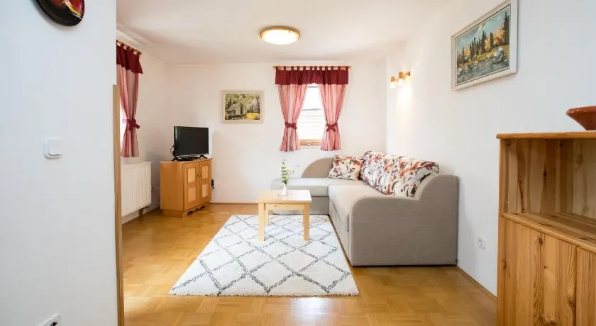 Apartmaji Katrnjek - Image 1