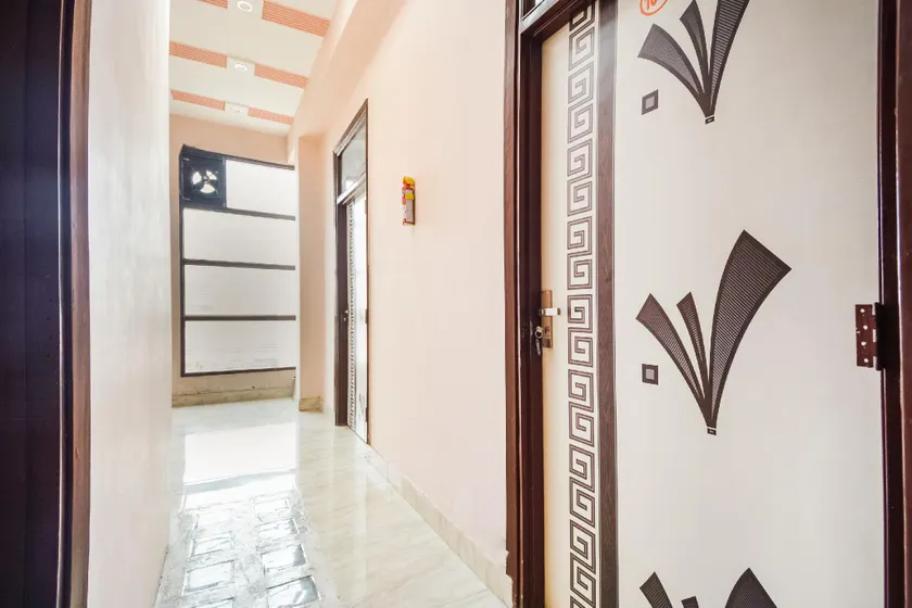 Hotel O Raj Hotel - Image 1