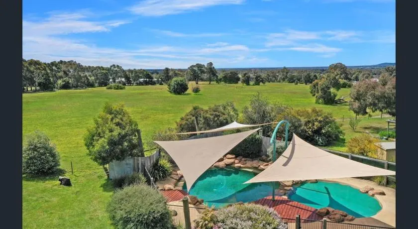 Pomonal Cottages Grampians - Image 1