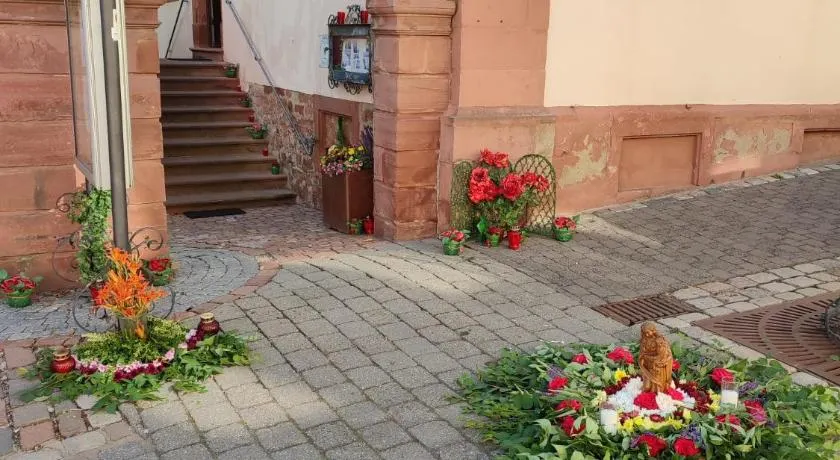 Hotel & Restaurant Zum Riesen - Image 1