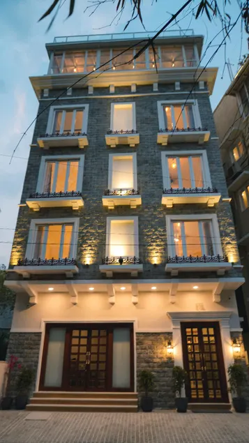 Hotel Naren Villa - Image 1